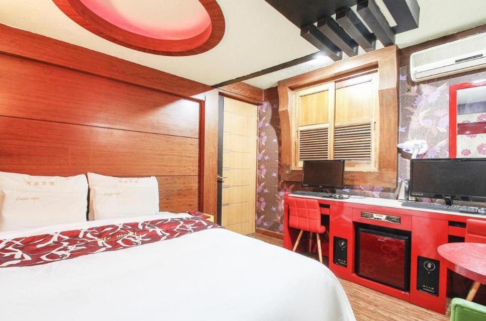 Couple Motel Seul Zewnętrze zdjęcie